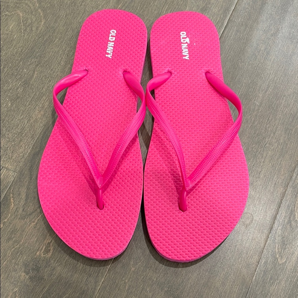 New L(8-10)Old Navy Pink Sandals